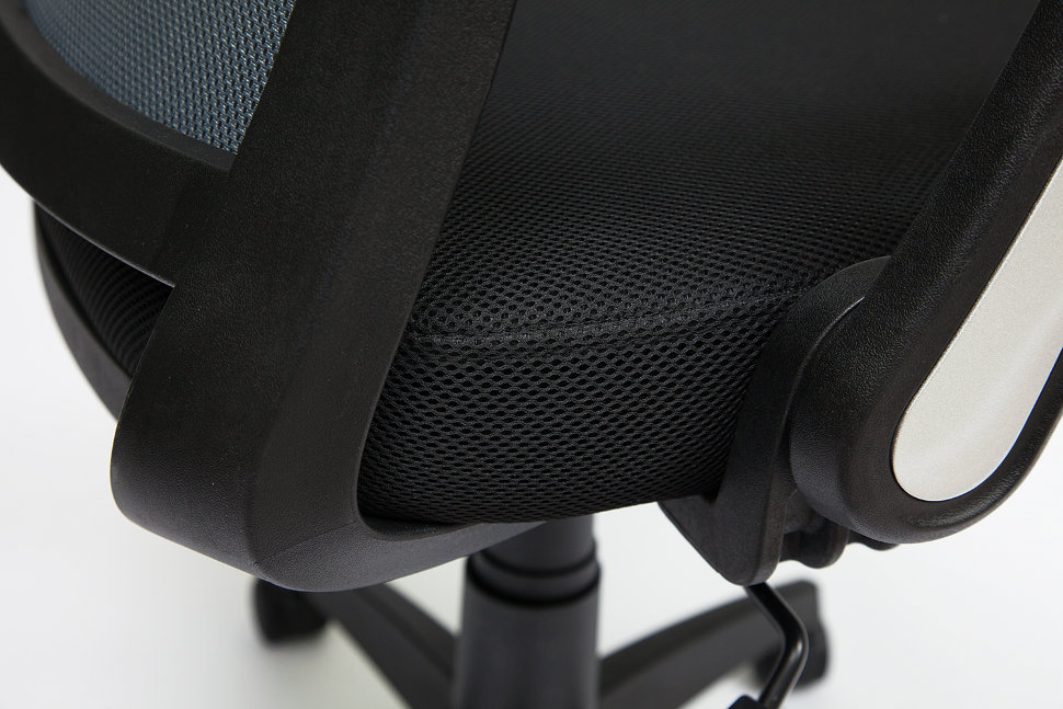 Офисное кресло Scout