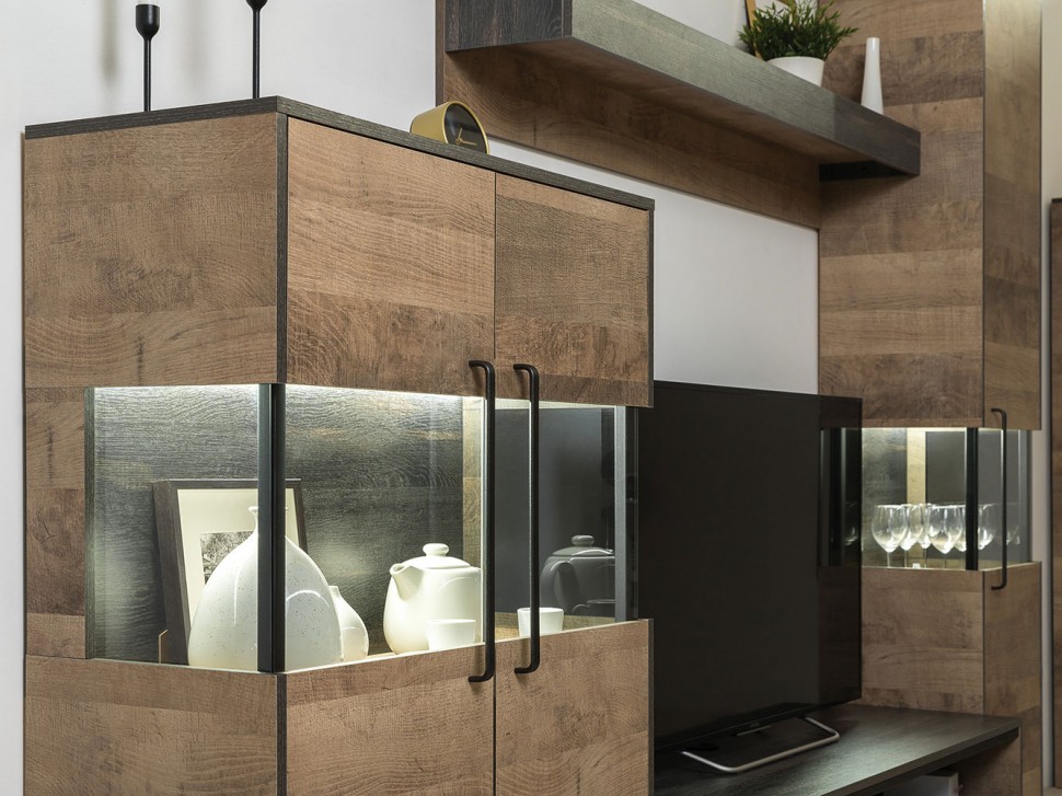 Шкаф-витрина Трувор